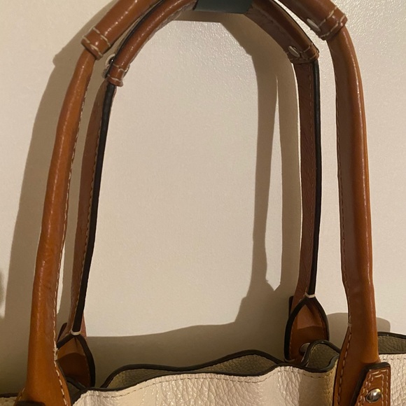 Coach - Picture 6 of 16